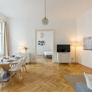 Grand Viennese Apartment Vienna